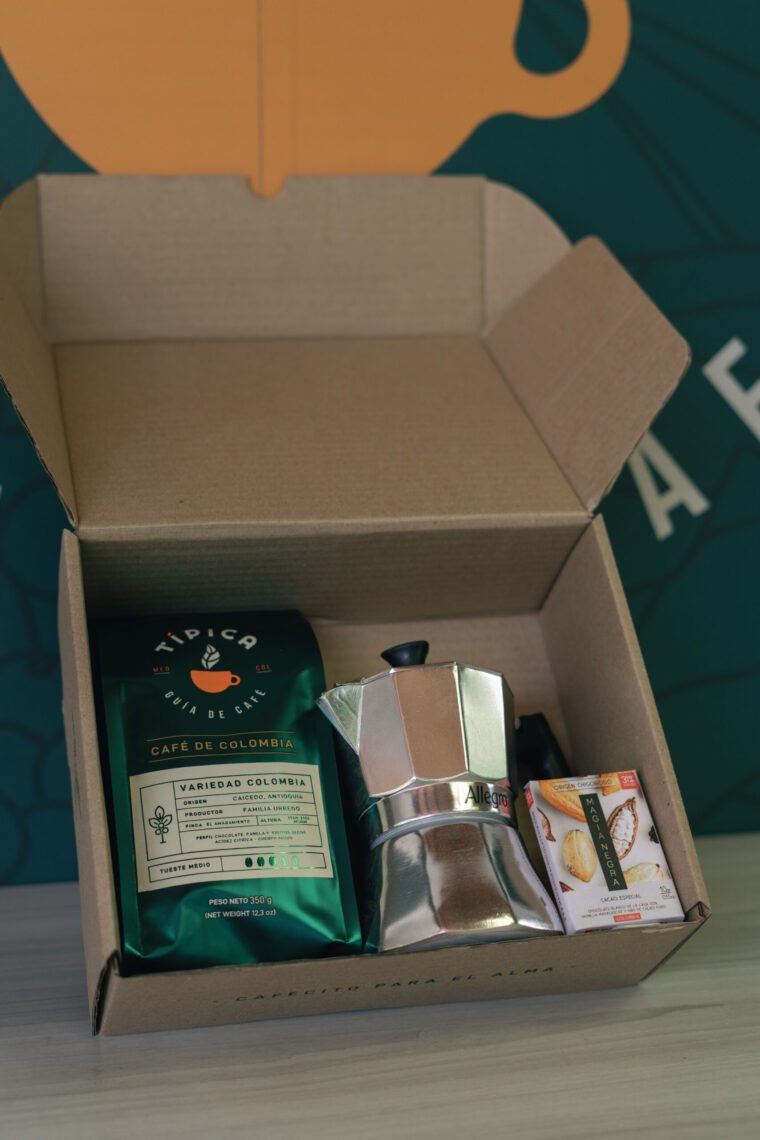 Kit Moka Personal: Moka 3 Tazas + Café 350g + Barra de Cacao